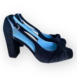 Frances Valentine Black Velvet Retro Pump Heels Size 9